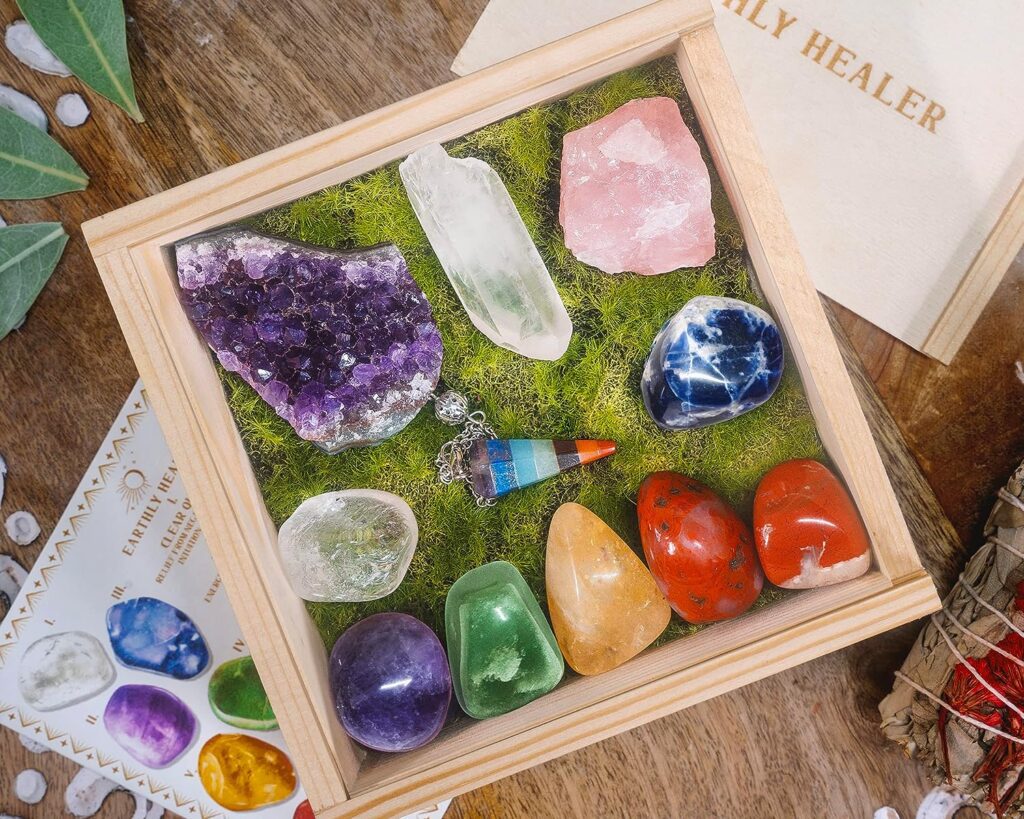 Crystals and Healing Stones | EARTHLY HEALER | 11 pc. Chakra Stones Premium Set in Wooden Box with Moss Cushion | Amethyst, Rose Quartz, Clear Quartz, Pendulum, Seven Polished Chakra Stones